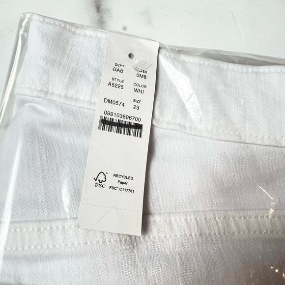 J.CREW Denim Short White Cotton Blend Stretch Pockets Zip Summer Casual 23 NEW - Picture 2 of 4
